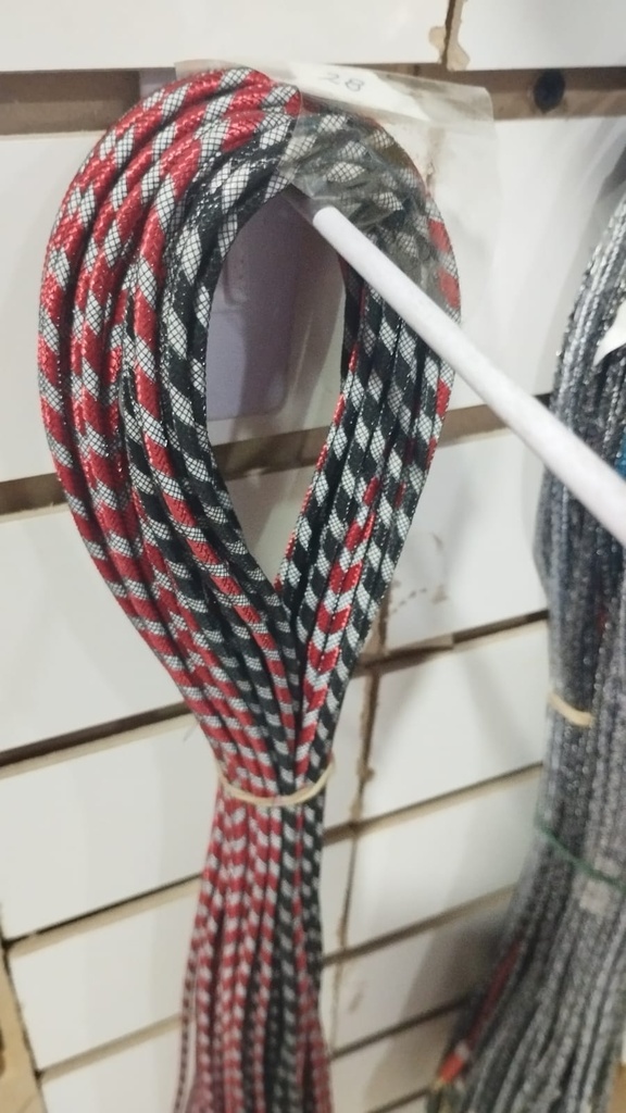 CABLE UAXILIAR 3.5 PUNTA METALICA 1M(TY-9017)